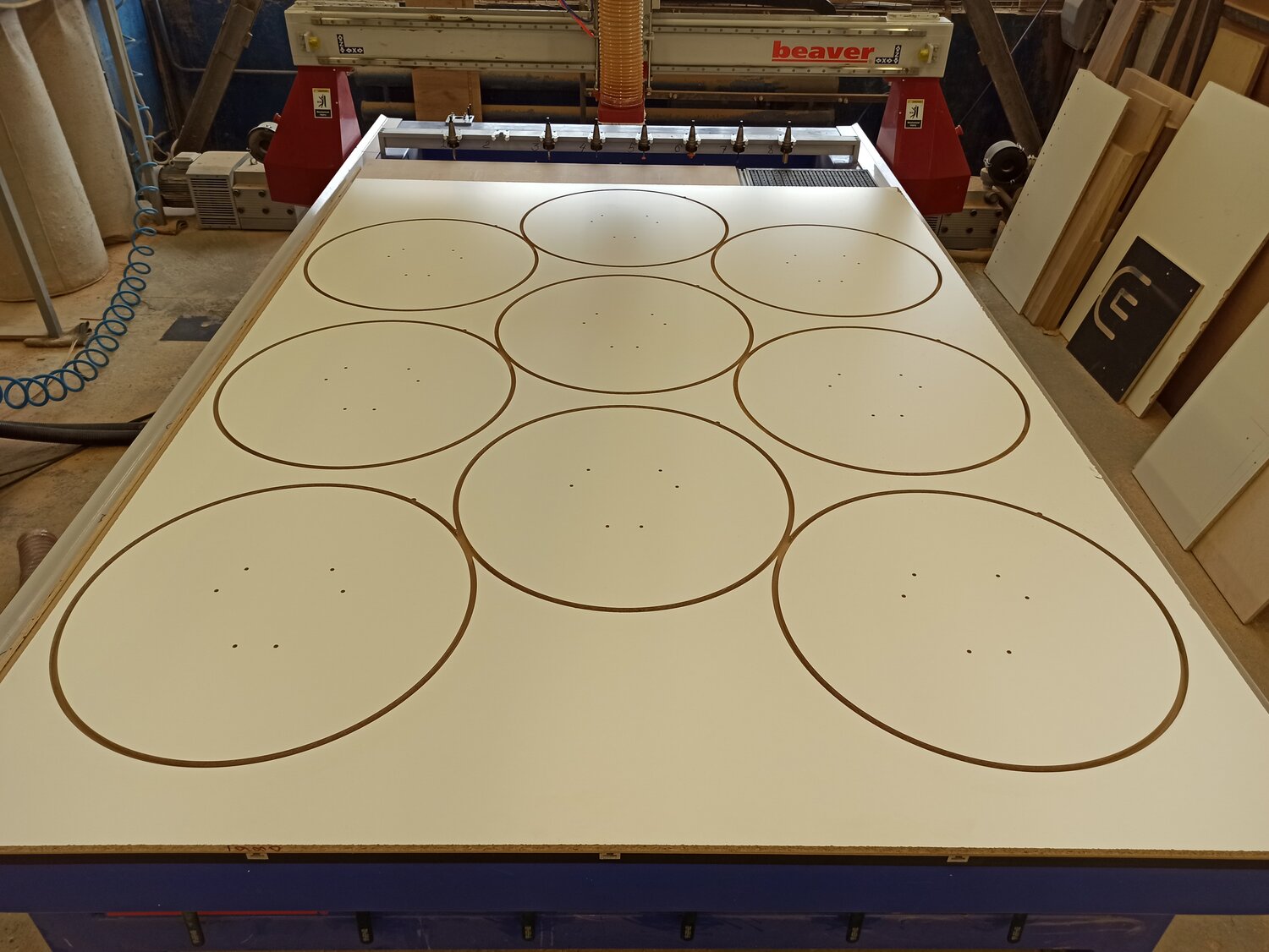 фрезеровка фанеры, чпу фрезеровка, раскрой фанеры, дсп раскрой листа лдсп, фрезерные станки с чпу