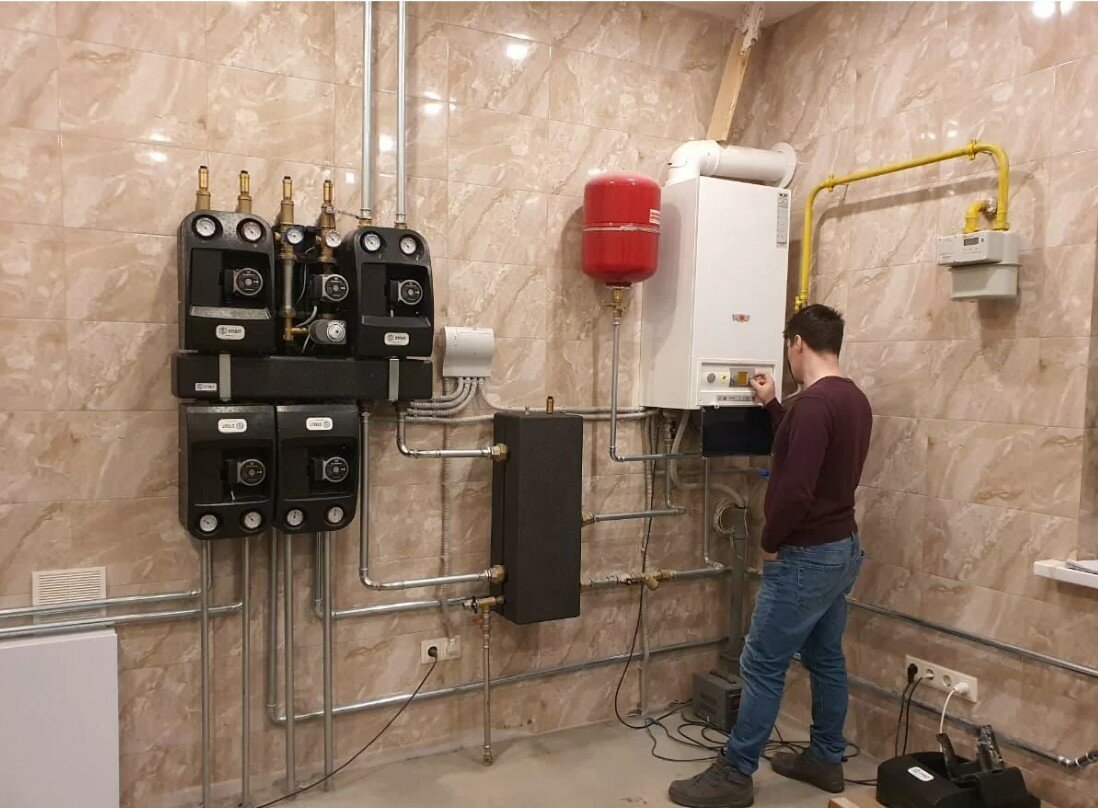группа быстрого монтажа майбес, монтаж котельной, котельная в доме, vitodens 200-w, каскад 2 газовых котлов
