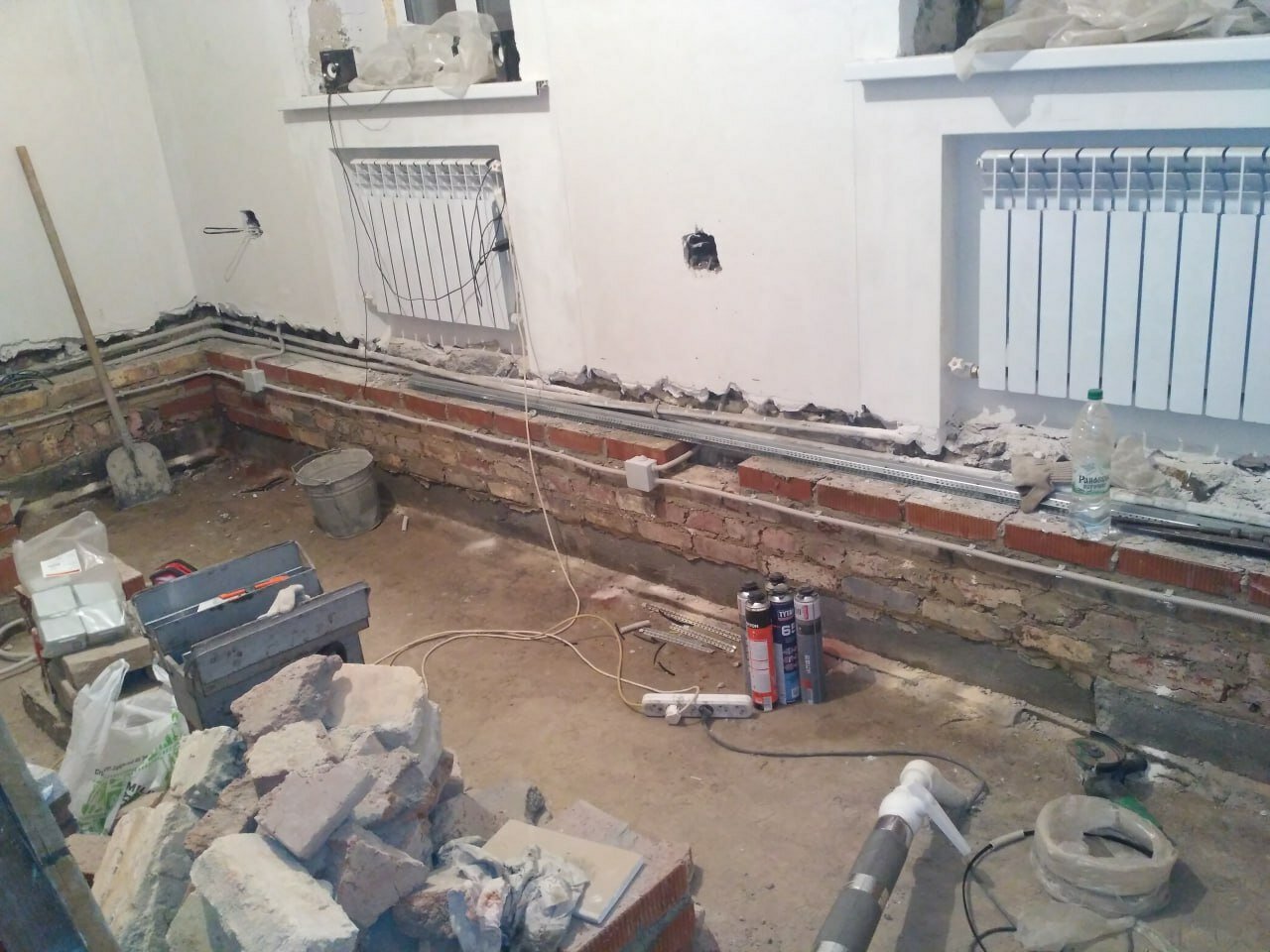 отопление, отопления для частного дома, труба отопления, трубы отопления в стене, монтаж отопления