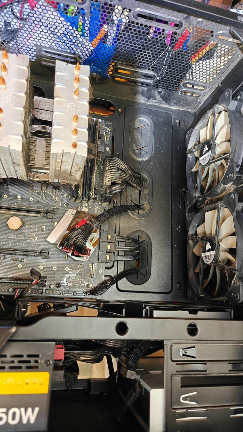 компьютерные комплектующие, компьютер, компьютер изнутри, внутри системного блока, мощные компьютеры