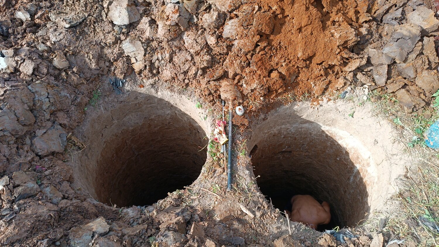 копаем колодцы, копка колодца, углубление колодца, шахтный колодец «копанка», котлован под колодец