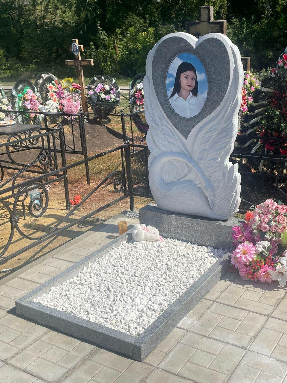 мраморные памятники, детские памятники на могилу, гранитные памятники, детские памятники, памятник