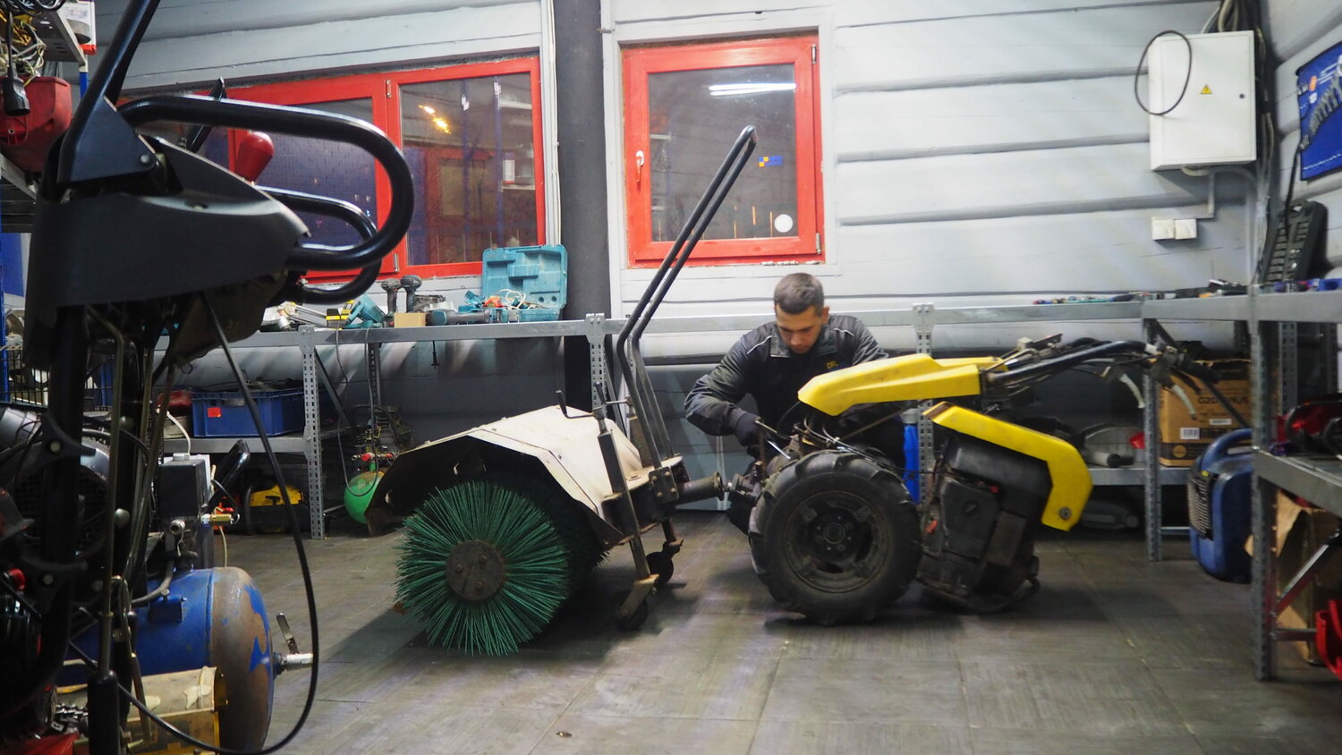 снегоуборщики, бензиновый снегоуборщик, снегоотбрасыватель bss 7080, master yard mx7522b тяга подсоса, снегоуборочная машина бензиновая