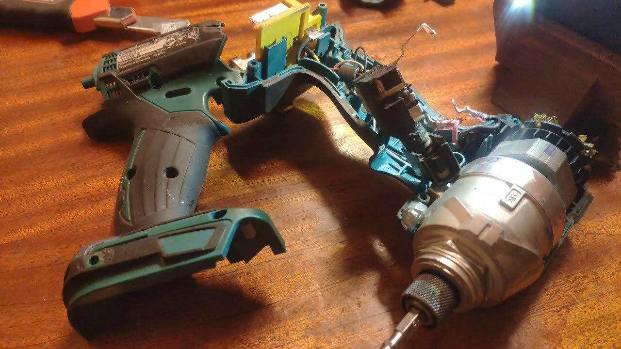 шуруповерт аккумуляторный ударный makita dtd152z переходник для головки, шуруповерт макита, шуруповёрт макита 18 вольт, шуруповёрт макита 18, переборка шуруповерта макита