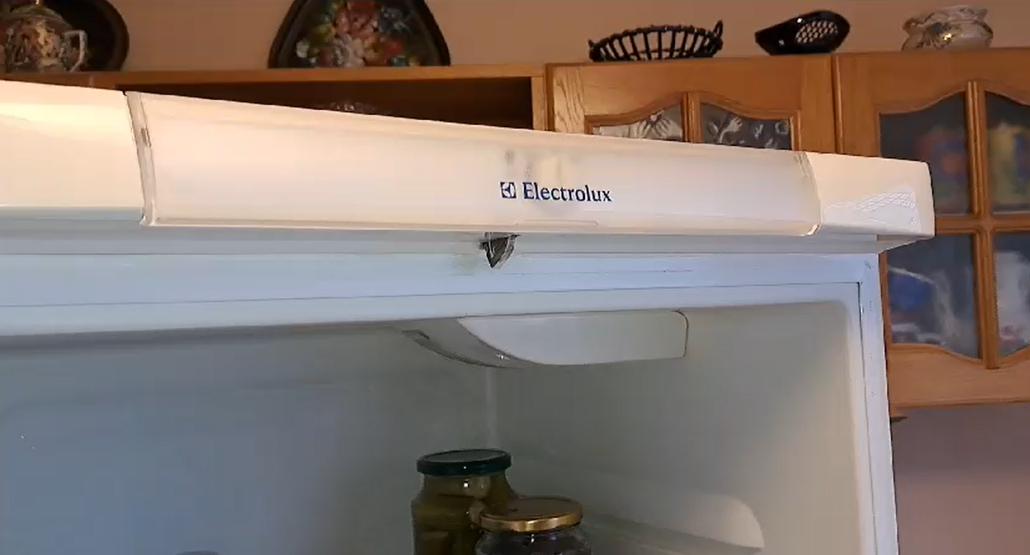 бытовая техника, холодильник electrolux, холодильник, холодильник ariston, холодильник indesit