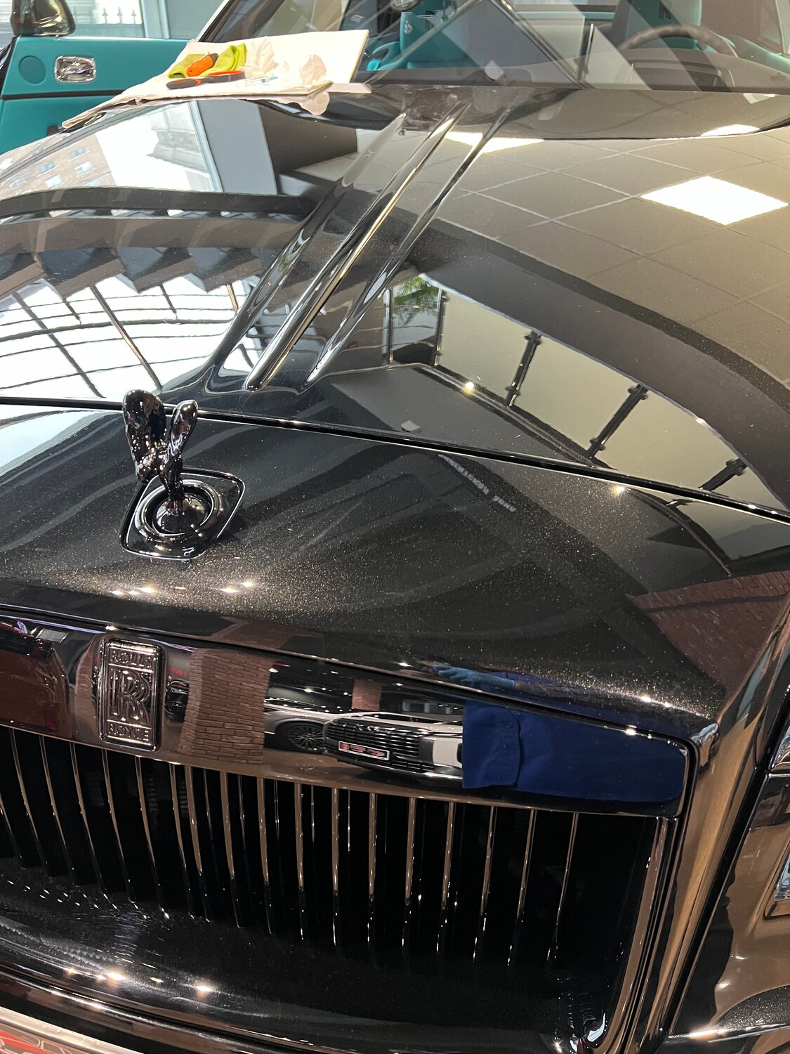 черный роллс ройс, роллс ройс фантом, роллс ройс wraith рестайлинг, бриллиантовый роллс ройс, роллс ройс wraith