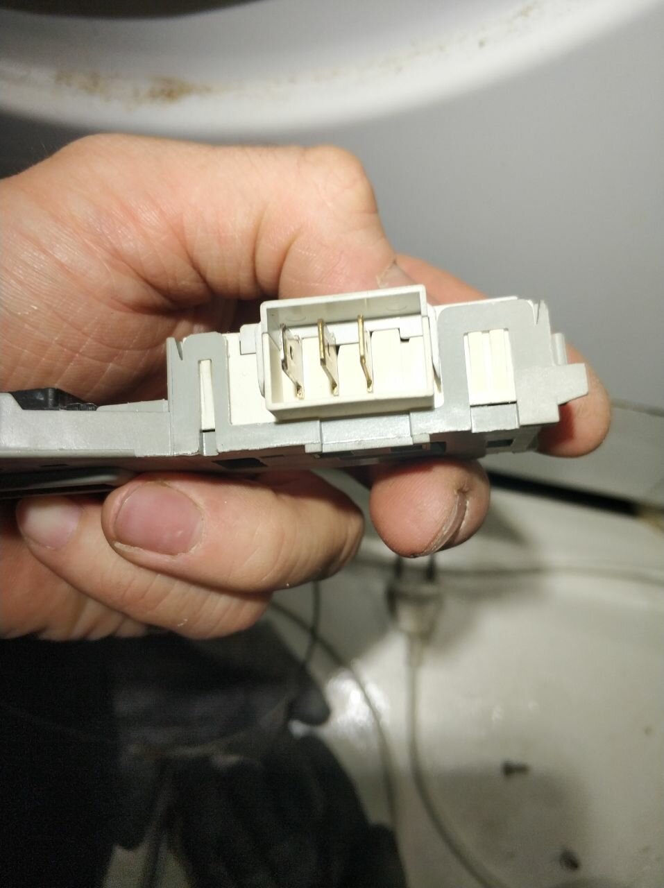 убл indesit ariston c00254755, убл indesit 085194, убл стиральной машины, стиральная машина zanussi, замок стиральной машины индезит