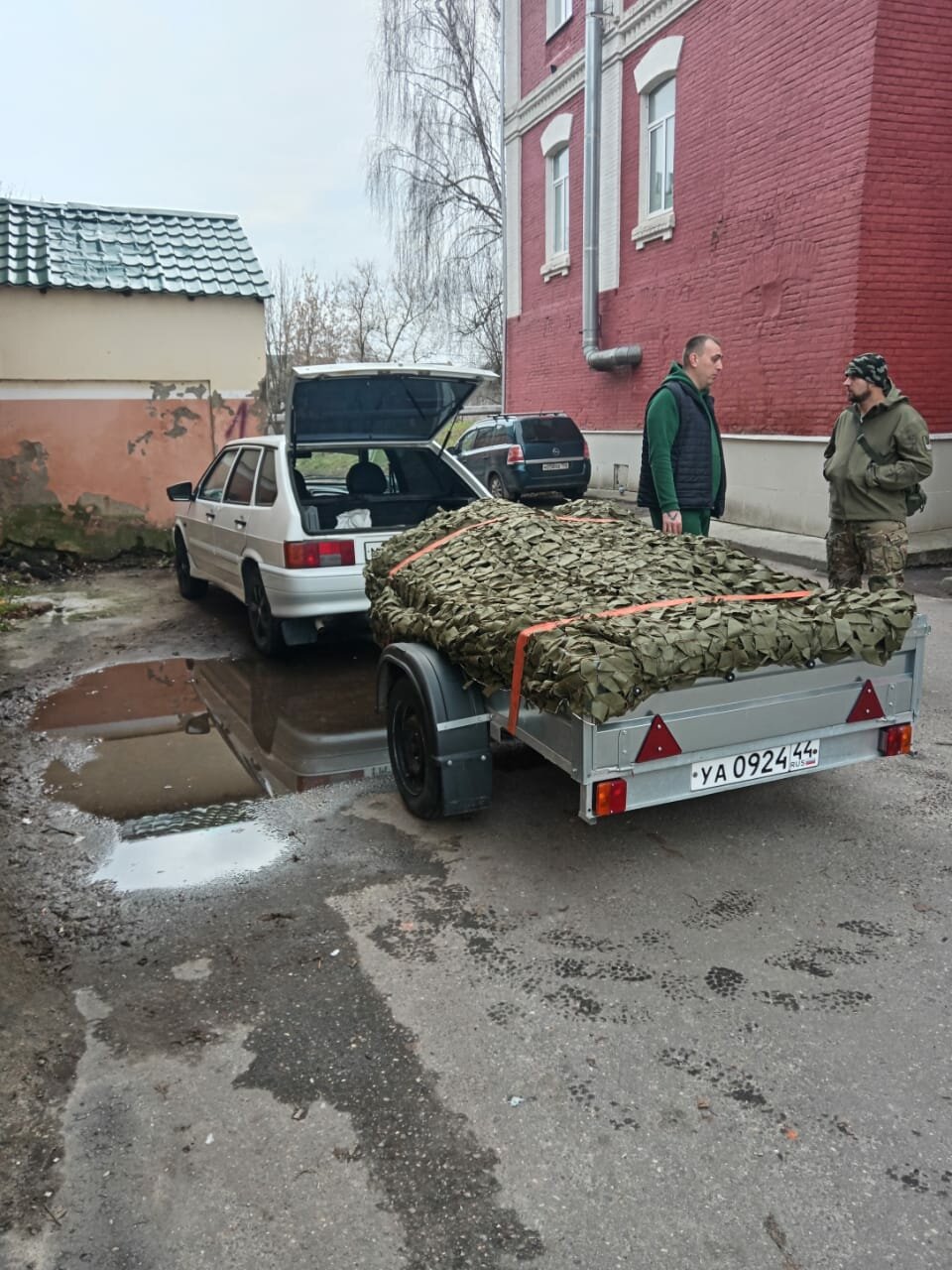 легковой прицеп, прицеп, автомобильный прицеп, прицеп для навоза, прицеп с пулеметом