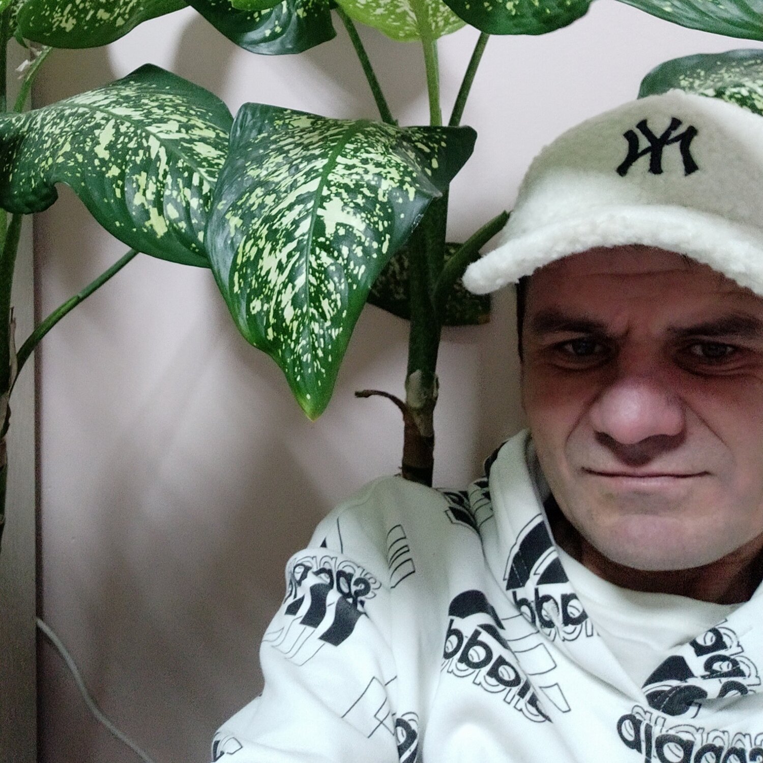 Максим Саликов