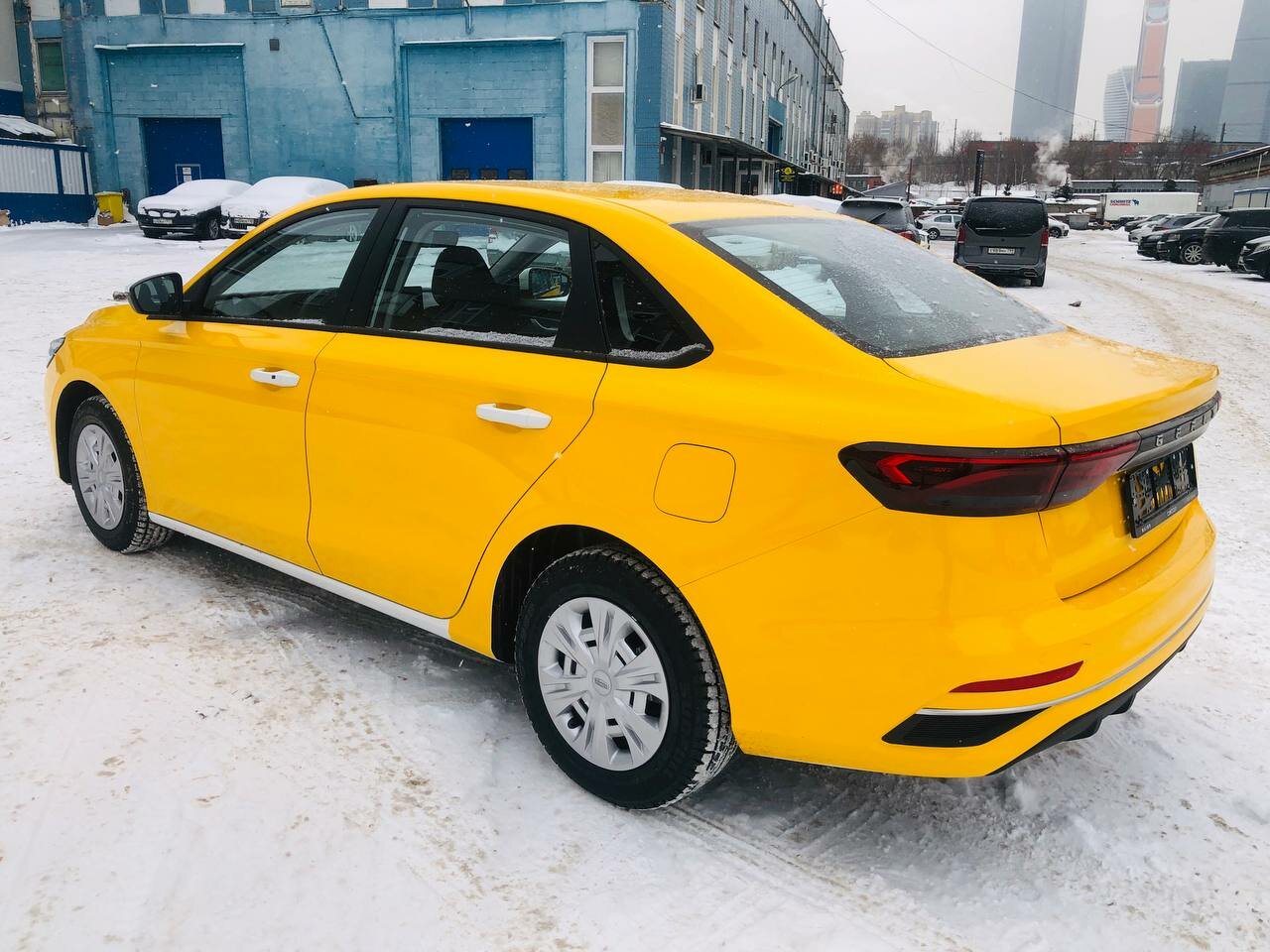 автомобиль, лада веста 2021, volkswagen polo taxi, седан kaiyi e5, SEAT Leon III