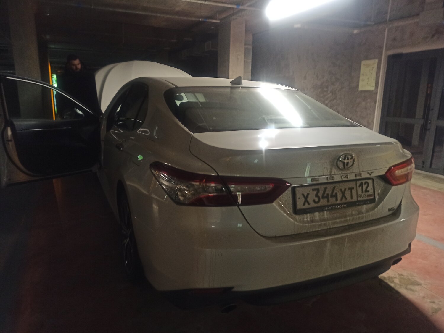 toyota camry, toyota camry viii xv 70, новая toyota camry, белая тойота камри, Honda Civic VI