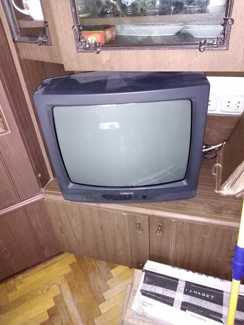 телевизор, телевизор бу, телевизор старого образца, телевизор samsung, телевизор самсунг старого образца
