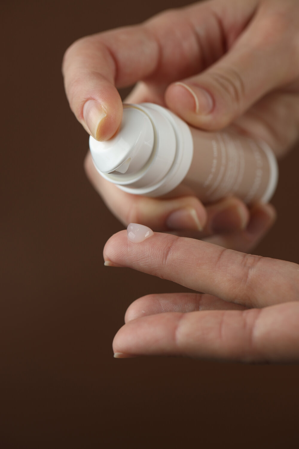 крем для лица, крем гель, крем, увлажняющий крем, руки крем