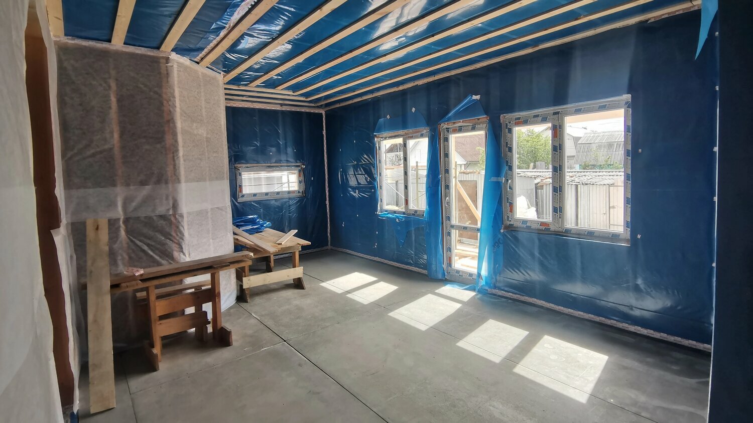 пароизоляция в каркасном доме, каркасный дом, пол в каркасном доме, строительство каркасных домов, пароизоляция окна в каркасном доме