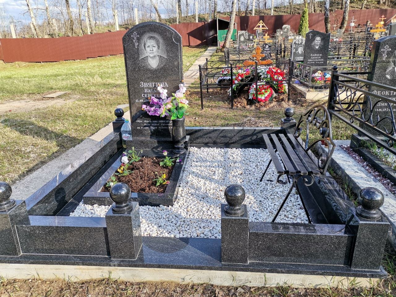 гранитные могилы, памятники белоруссия гранитные, современные памятники на могилу, памятник на могилу, памятники и надгробия