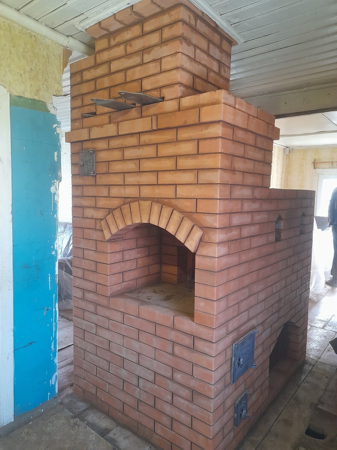 кирпичная печь камин, русская печь с подтопком, кирпичные печи, печь экономка кирпичная, кирпичная печь для дома