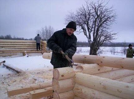 бревно ручной рубки, сруб из бревна, сруб дома из бревна, сруб бани, сруб из оцилиндрованного бревна