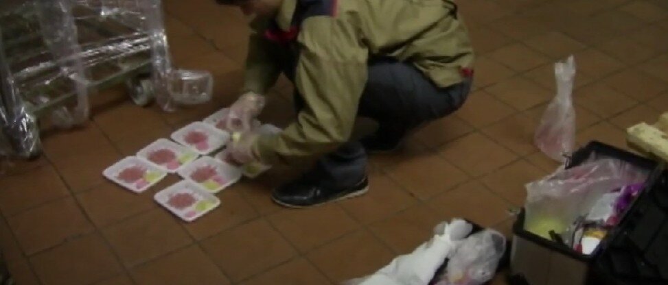 наркотики, синтетические наркотики, оборот наркотиков, обыск наркотики, ноги