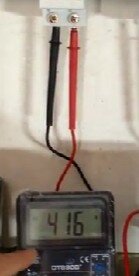 мультиметр измерение напряжения 12 вольт, измерение тока мультиметром, измерение напряжения мультиметром, измерение сопротивления мультиметром, мультиметр в розетку 220