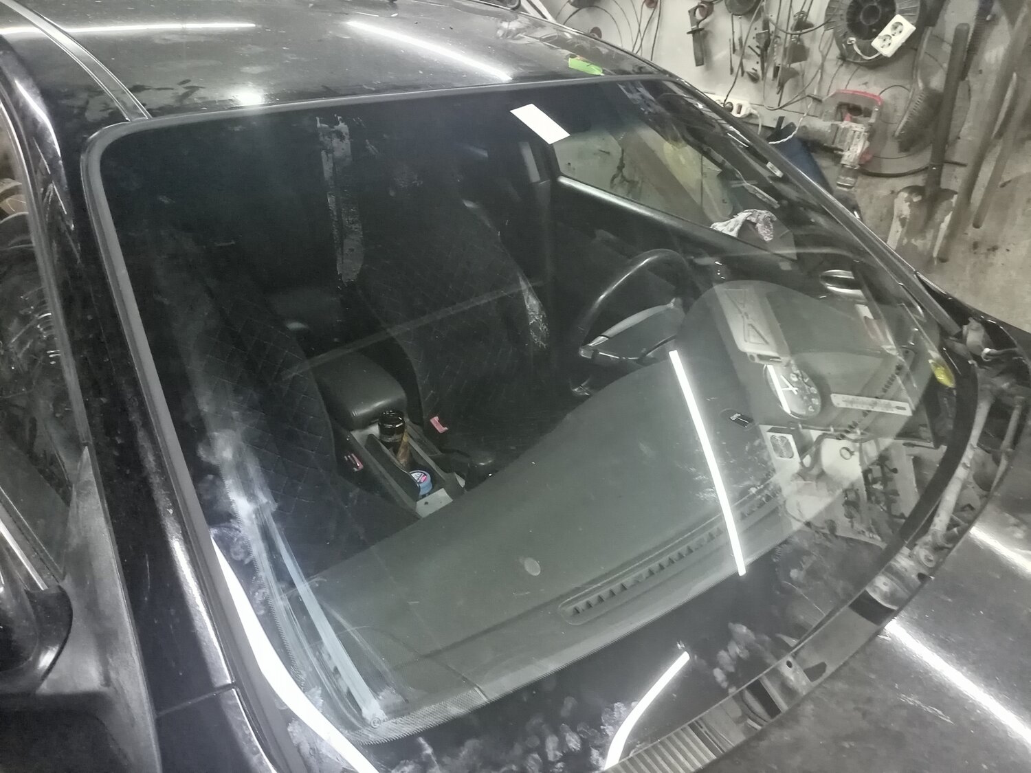 замена лобового стекла, лобовое стекло марк 2 100, лобовое стекло kia sportage 3, лобовое стекло toyota, дефлектор лобового стекла киа рио
