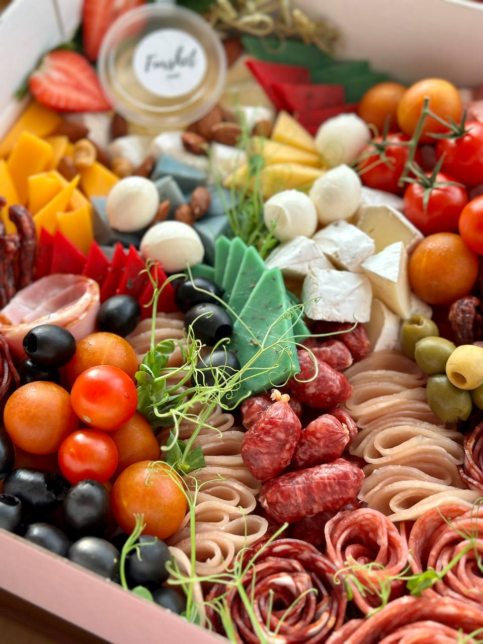 мини закуски, еда продукты, вкусная еда, кейтеринг закуски, антипасти