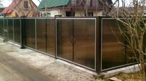 забор с поликарбонатом, забор из поликарбоната мп 20, забор из сотового поликарбоната, забор из поликарбоната на металлическом каркасе, забор из поликарбоната