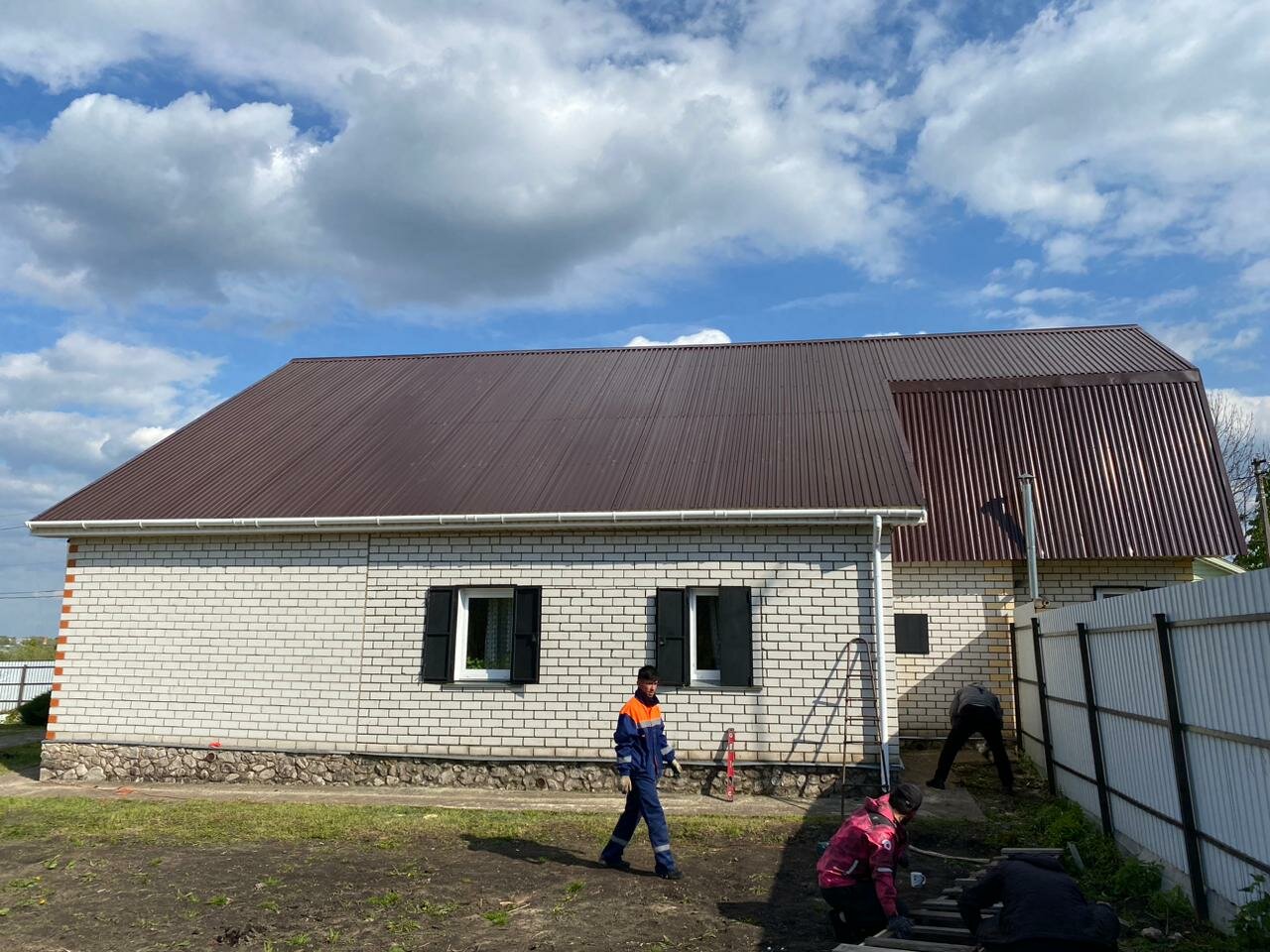дом в, дома дом, дом 100 м 2, дом с шиферной крышей, дом в поселке