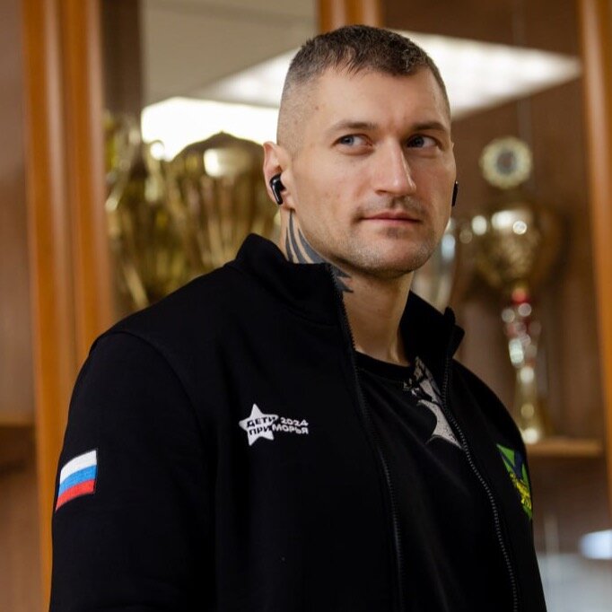 Александр Петраков