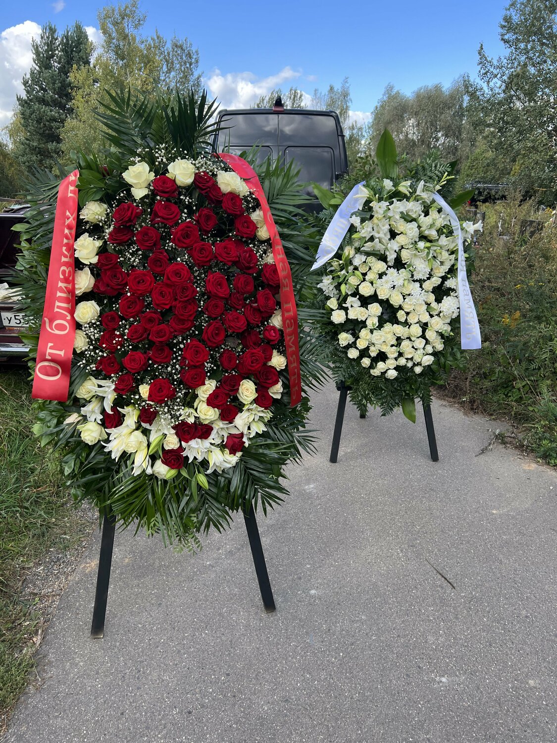 венки на похороны, похоронные венки из живых цветов, похоронный букет, похороны, цветы на похороны