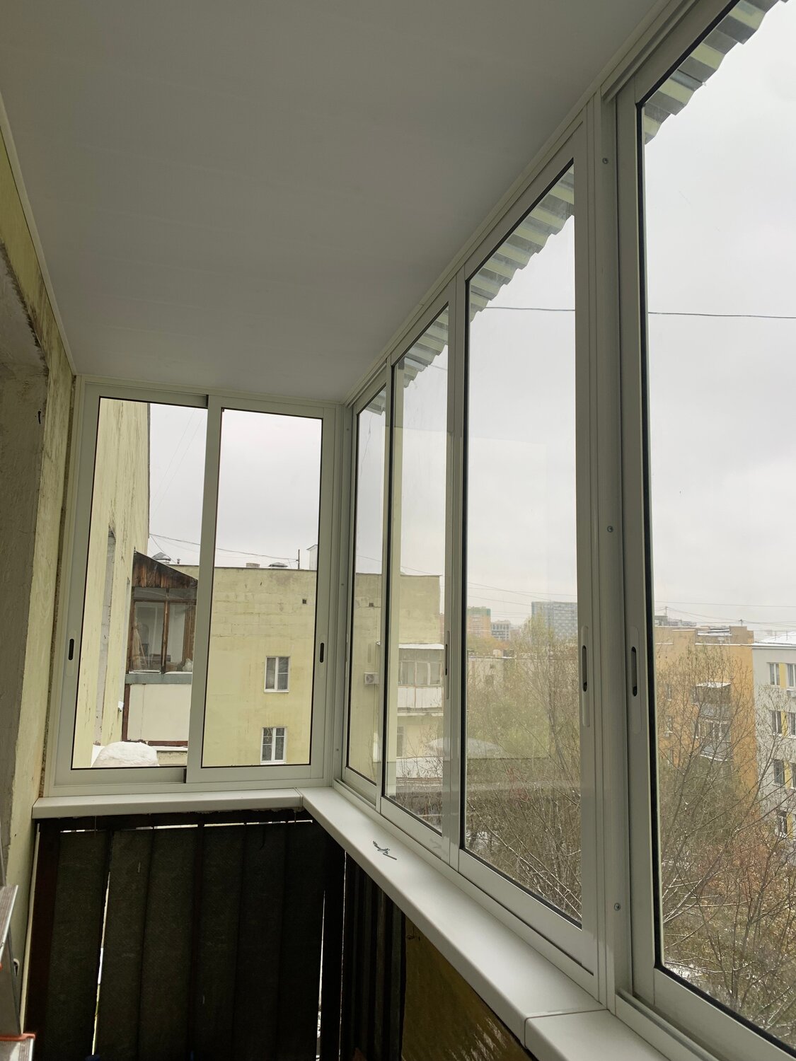 остекление балконов, лоджия остекление, остекление балконов и лоджий, варианты остекления балкона, остекленный балкон