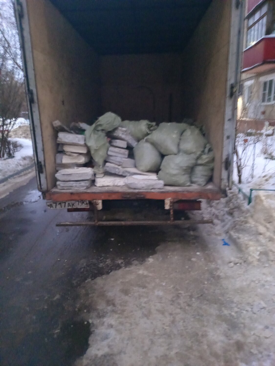 вывоз строительного мусора газель, вывоз строительного мусора, вывоз мусора газель, газель с мусором, вывоз мусора