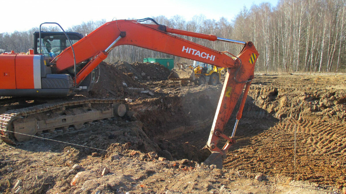 рытье котлована, экскаватор hitachi zx 330, экскаватор котлован, разработка котлованов hitachi, копаем пруд экскаватором