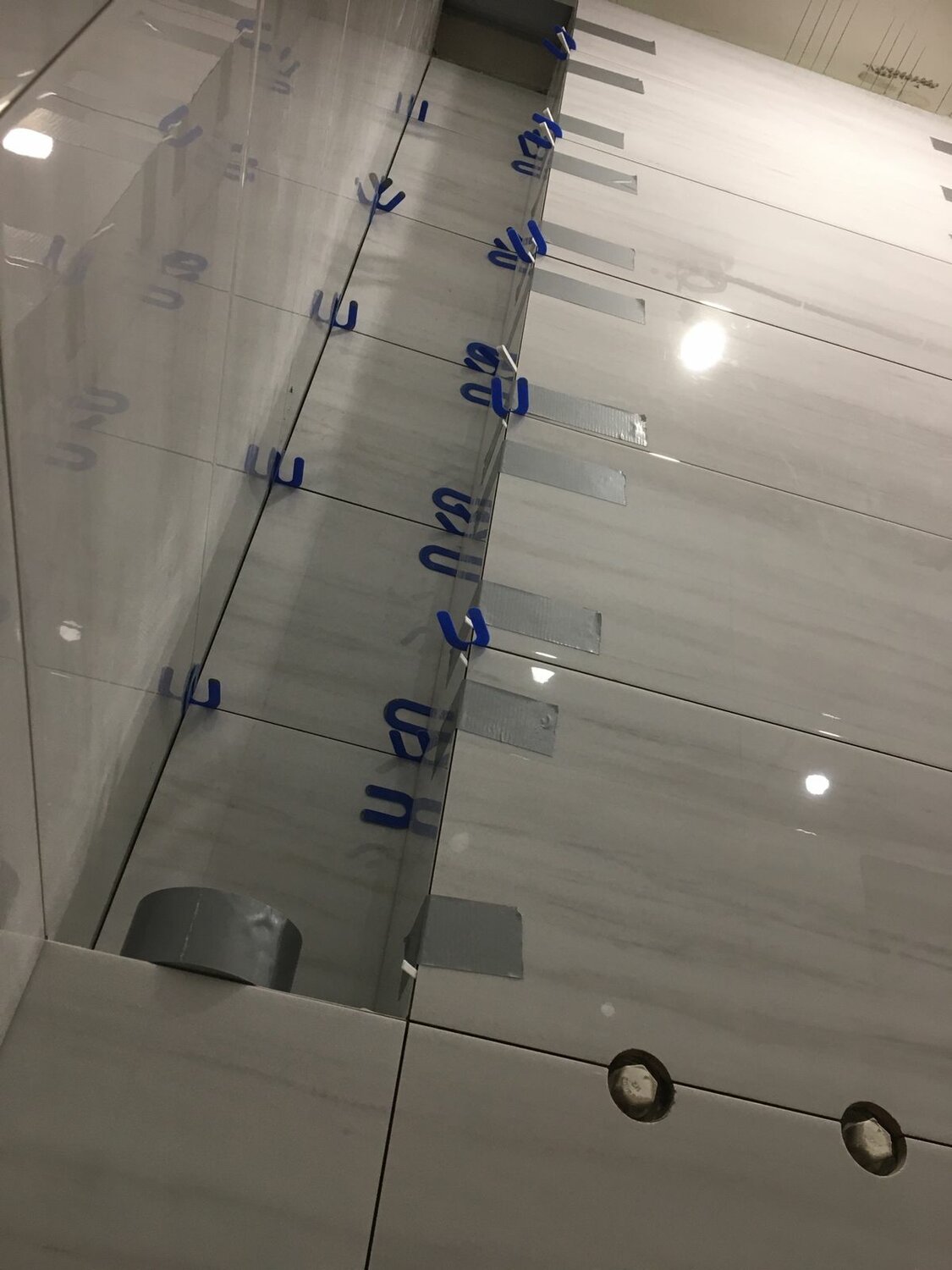 таблички для офиса, стекло, табличка на кабинет стекло, акриловое стекло, оргстекла