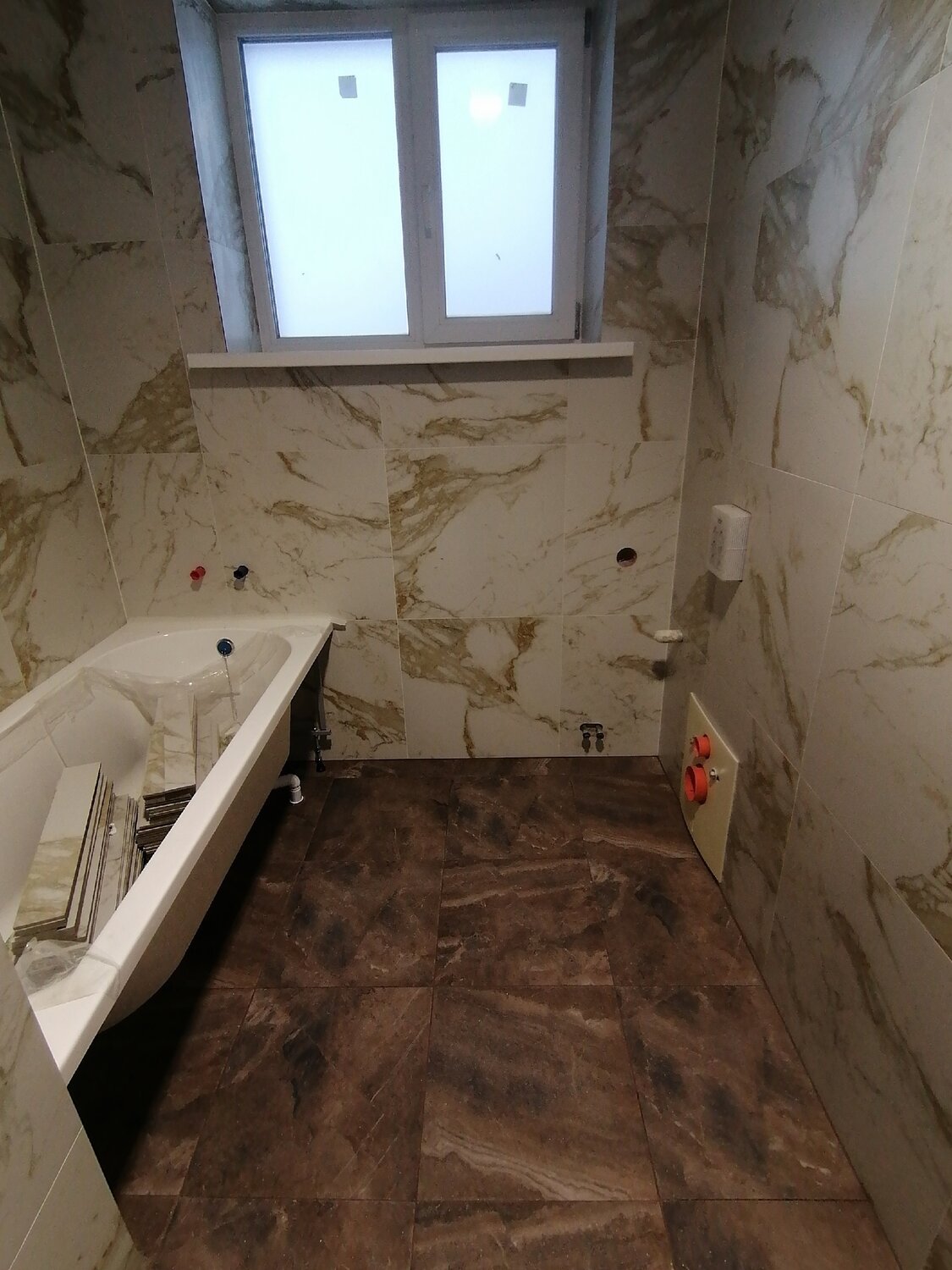 ванная комната, ремонт ванной, отделка санузла, плитка под мрамор, ванная плитка