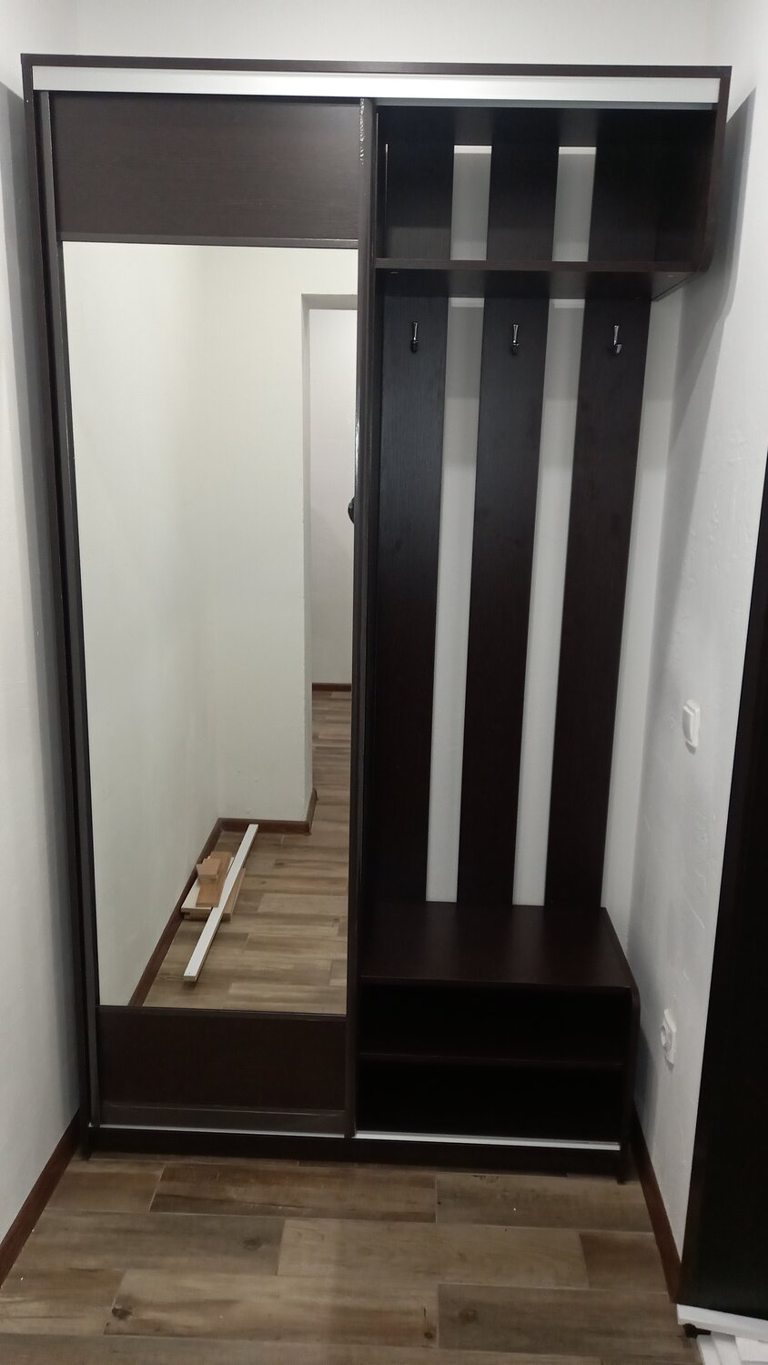 прихожая купе, прихожая, узкие прихожие, прихожая открытая, прихожая стиль