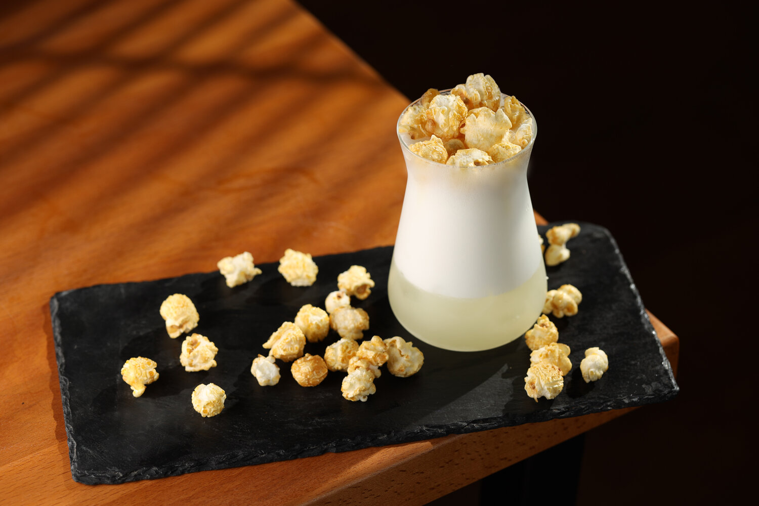 попкорн с карамелью, попкорн, карамельный попкорн, popcorn, молочный попкорн