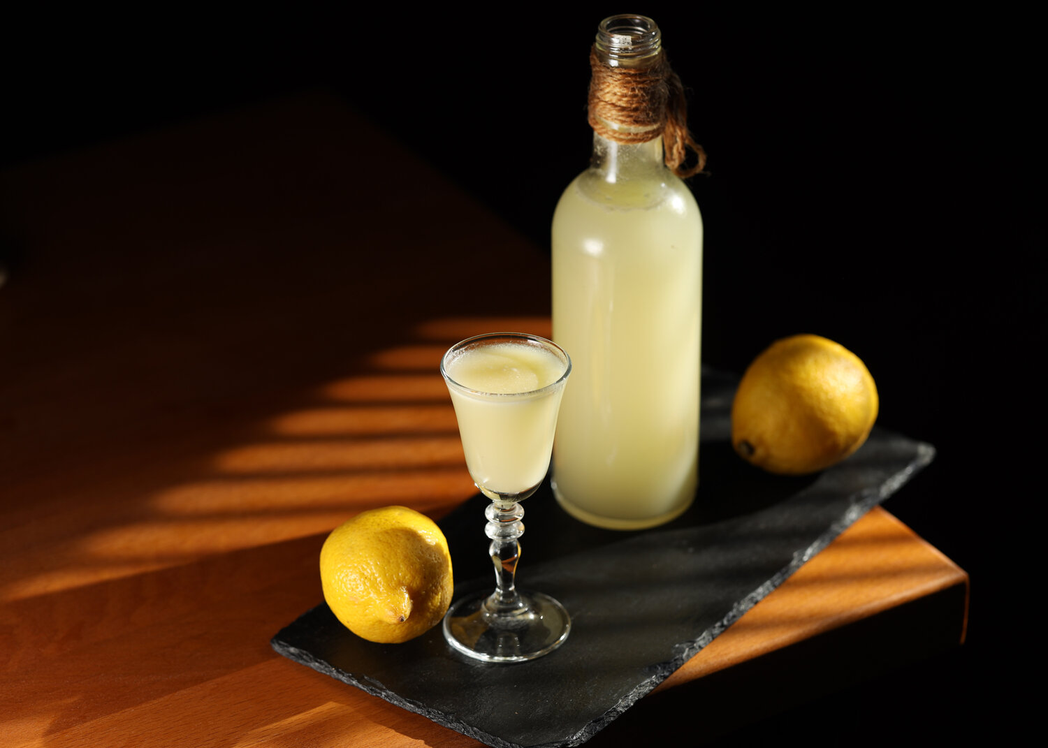 сливочный ликер лимончелло, лимонный ликер лимончелло, лимонный ликер, ликер лимончелло, лимончелло