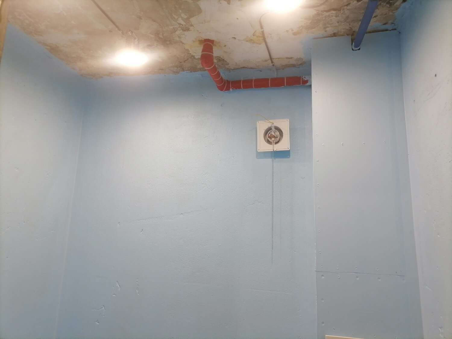 помещение, потолок, разводка электрики, монтаж, интерьер