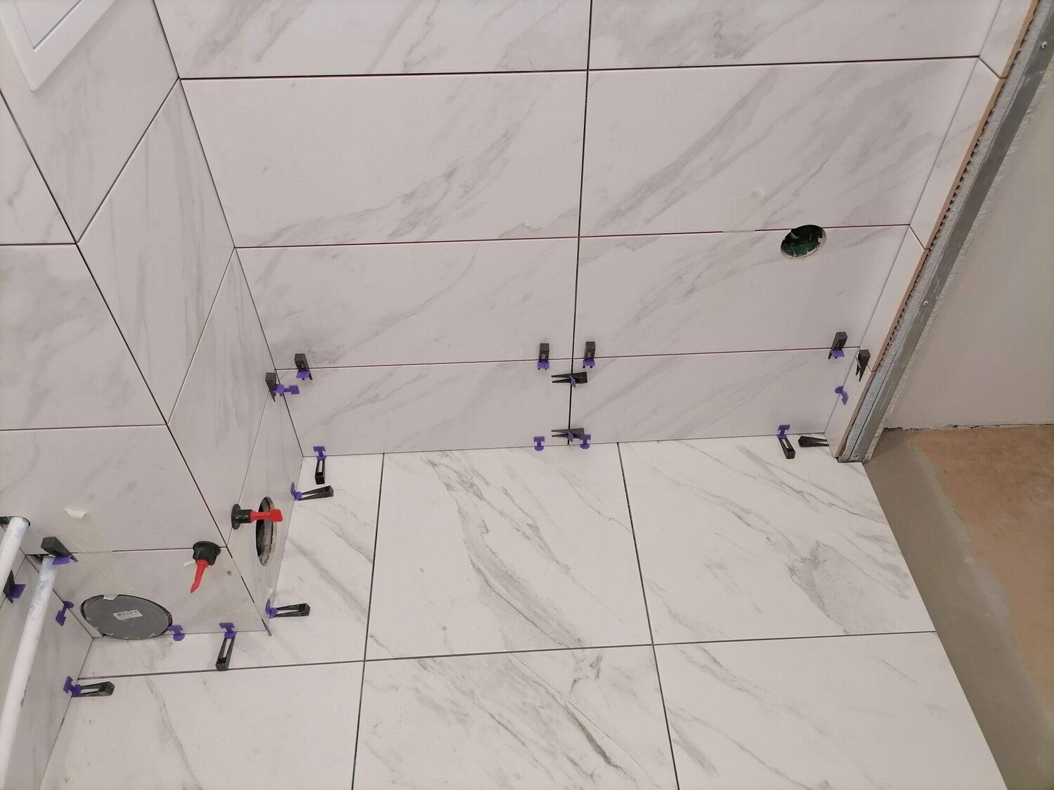 укладка плитки, укладка плитки в ванной, плитка, укладка кафеля, кафель