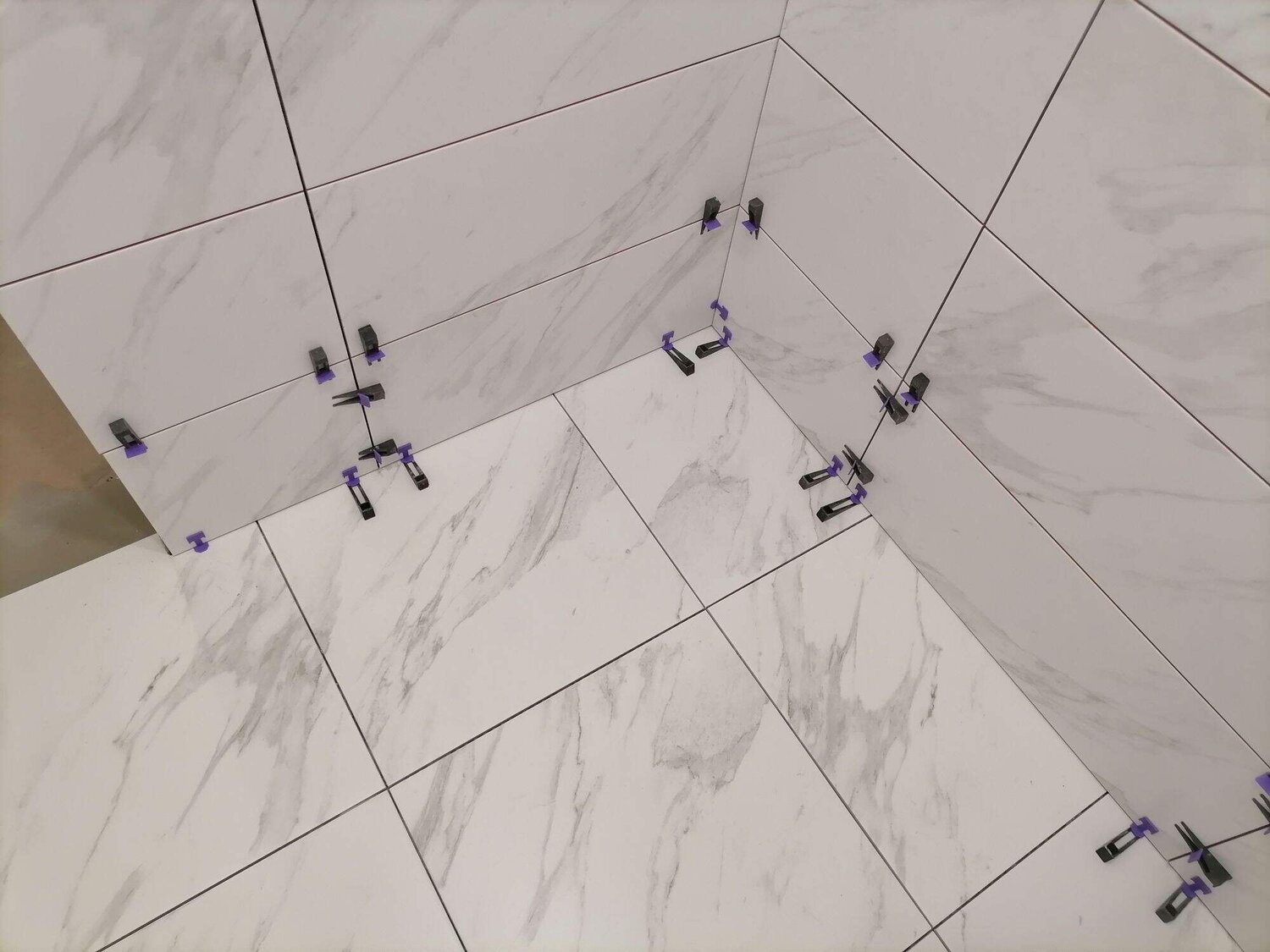 укладка плитки, кладка плитки, свп для укладки плитки, выравнивание плитки, плитка для пола