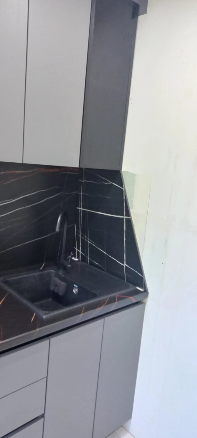 столешница, кухни готовые, черная столешница, чёрная столешница для кухни, столешница для кухни