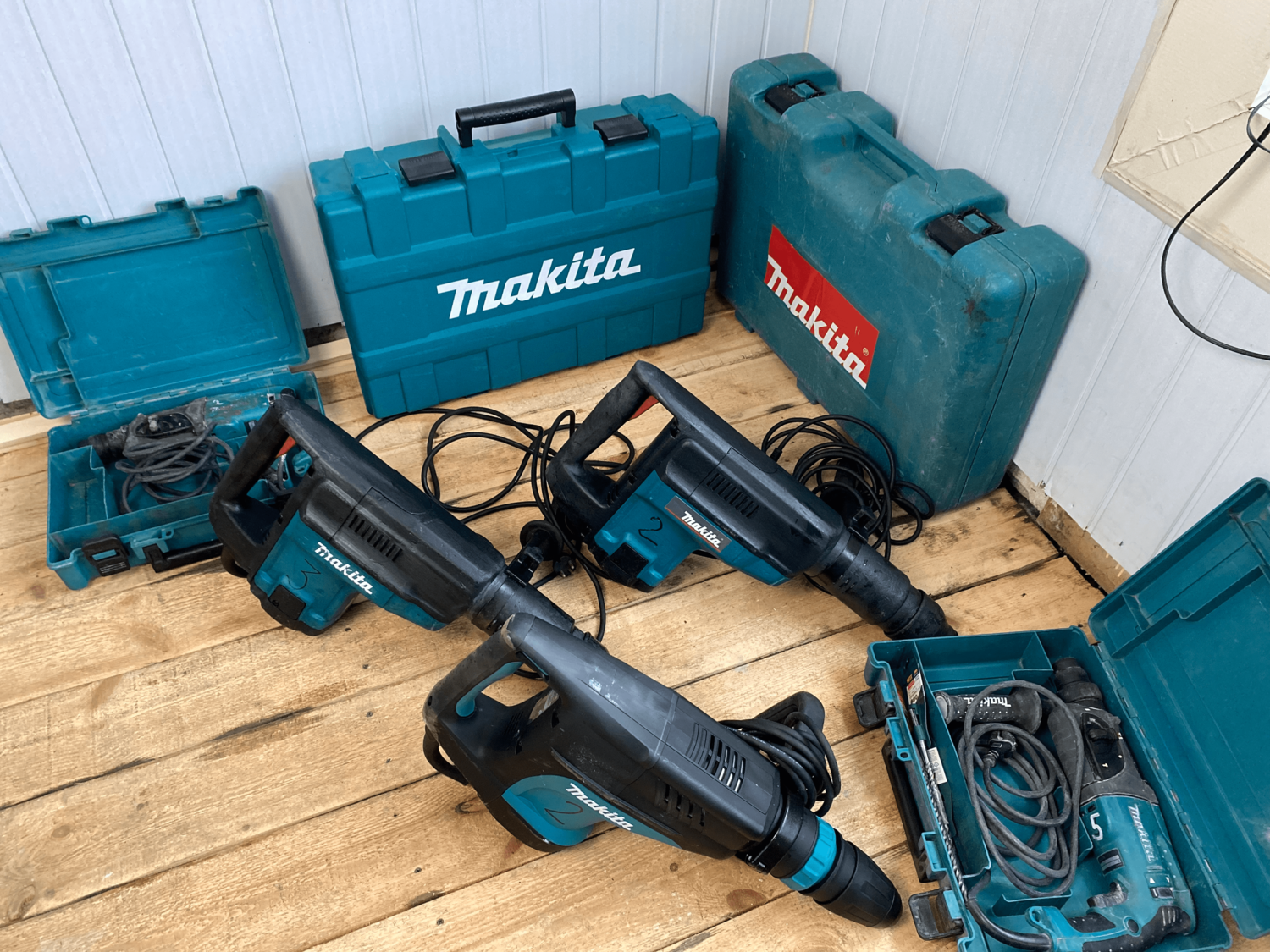 перфоратор makita, makita, отбойный молоток makita, перфоратор makita hr2470, перфоратор makita hr 2470