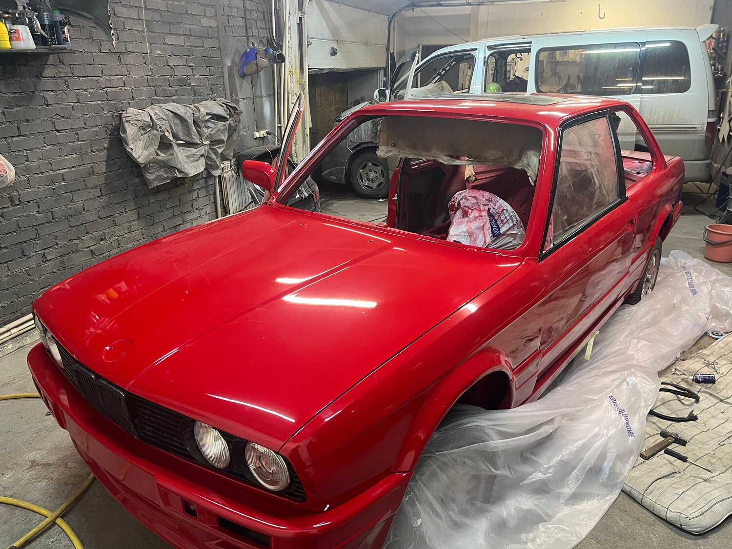 bmw e30, восстановление бмв, bmw e 30 m 3, bmw e30 zinnoberrot, ЗАЗ 968