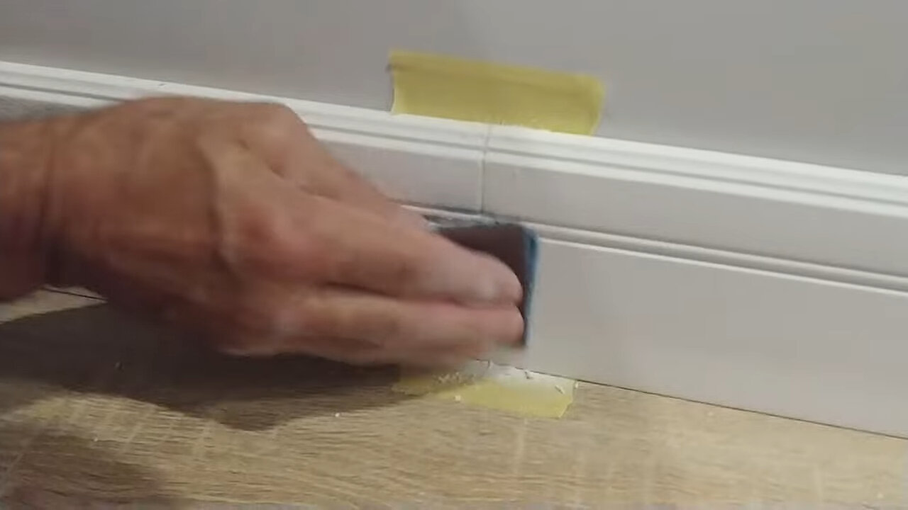 плинтус, плинтус крашеный, пластиковый плинтус, плинтус деревянный крашеный, плинтус пвх