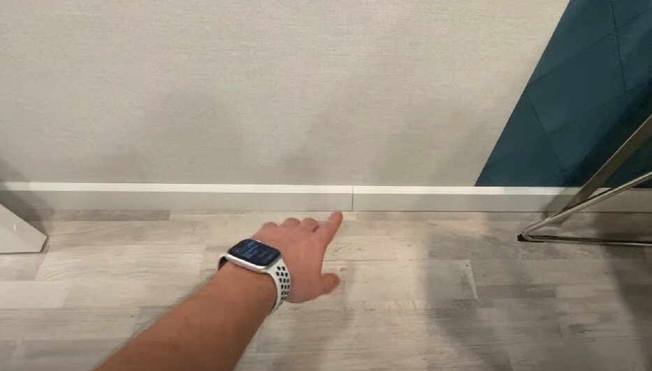 плинтус, монтаж плинтуса, плинтуса напольные, плинтус пол, стык плинтуса