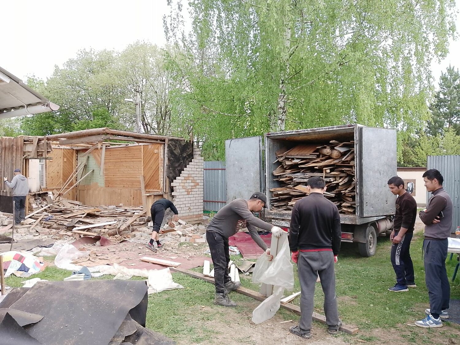 демонтаж дома, снос дома, вывоз металлолома, вывоз, в селе