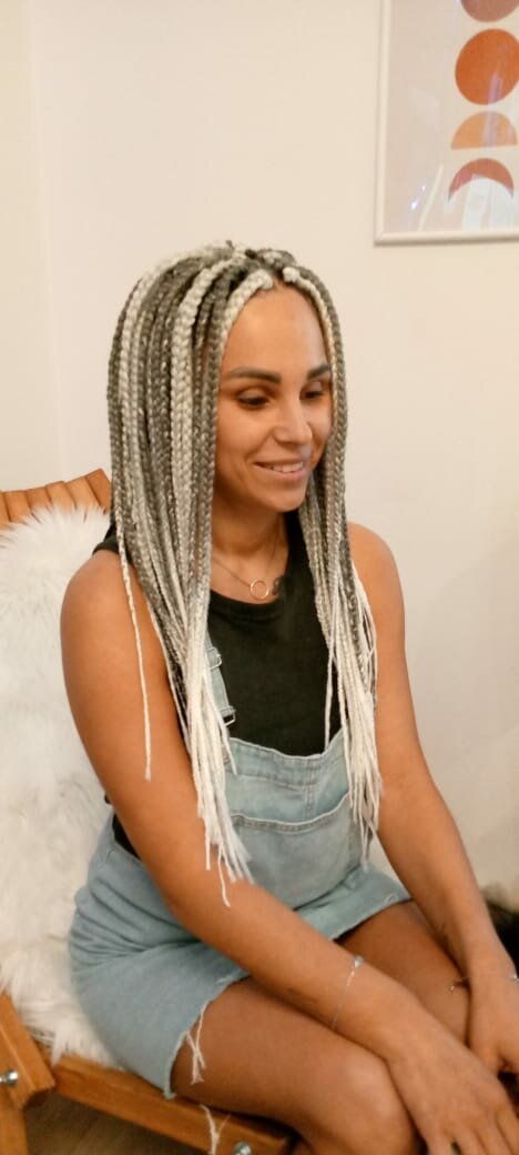 афрокосички с канекалоном, плетение афрокосичек с канекалоном, косички с канекалоном зизи, дреды афрокосы, афрокосы косички зизи