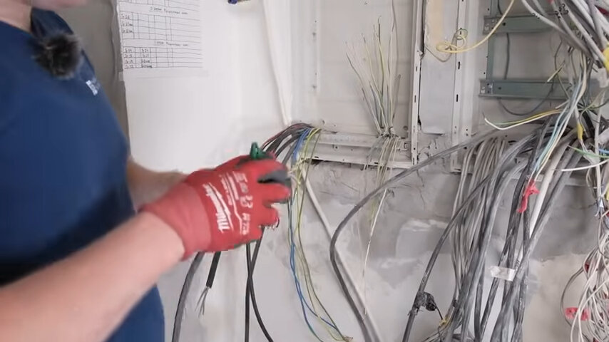 монтаж электропроводки, электрик, электрика монтаж, услуга электрика, электрика в доме