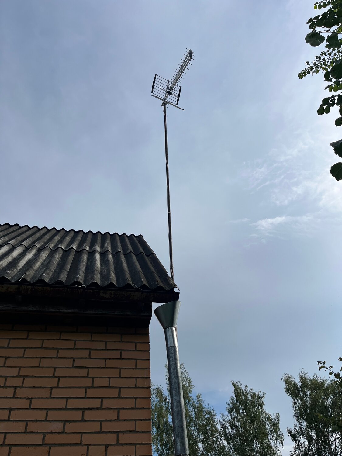 антенна, антенна наружная, антенна для цифрового телевидения, антенна на крыше, крепление антенны