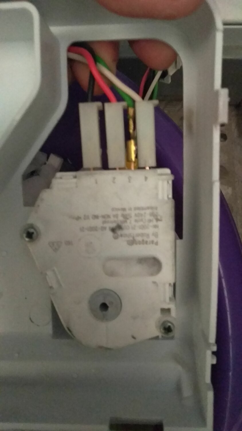 таймер оттайки холодильника indesit ariston, подключение таймера оттайки индезит, таймер оттайки индезит тим-01, таймер оттайки холодильника, dbzc-0215-1 таймер оттайки для холодильника